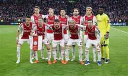 ảnh chụp màn hình câu lạc bộ bóng đá ajax amsterdam
