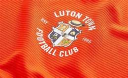 ảnh chụp màn hình câu lạc bộ bóng đá luton town
