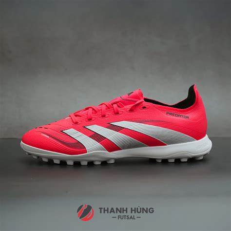 ảnh chụp màn hình giày adidas đá bóng