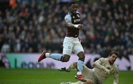 ảnh chụp màn hình tỷ số bóng đá aston villa