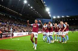 giao diện app cầu lạc bộ bóng đá aston villa