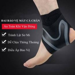 quấn cổ chân đá bóng