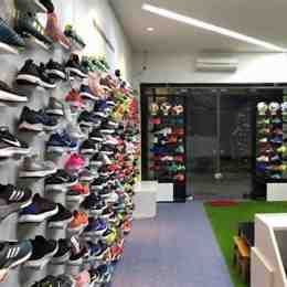 shop bán giày đá bóng gần đây