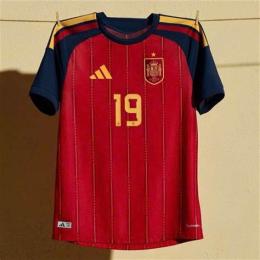 tính năng nổi bật áo bóng đá tây ban nha 2026