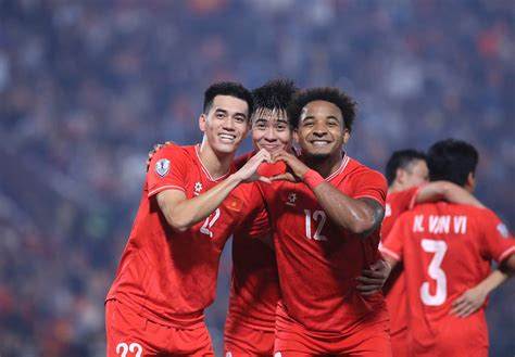 tính năng nổi bật linh bóng đá
